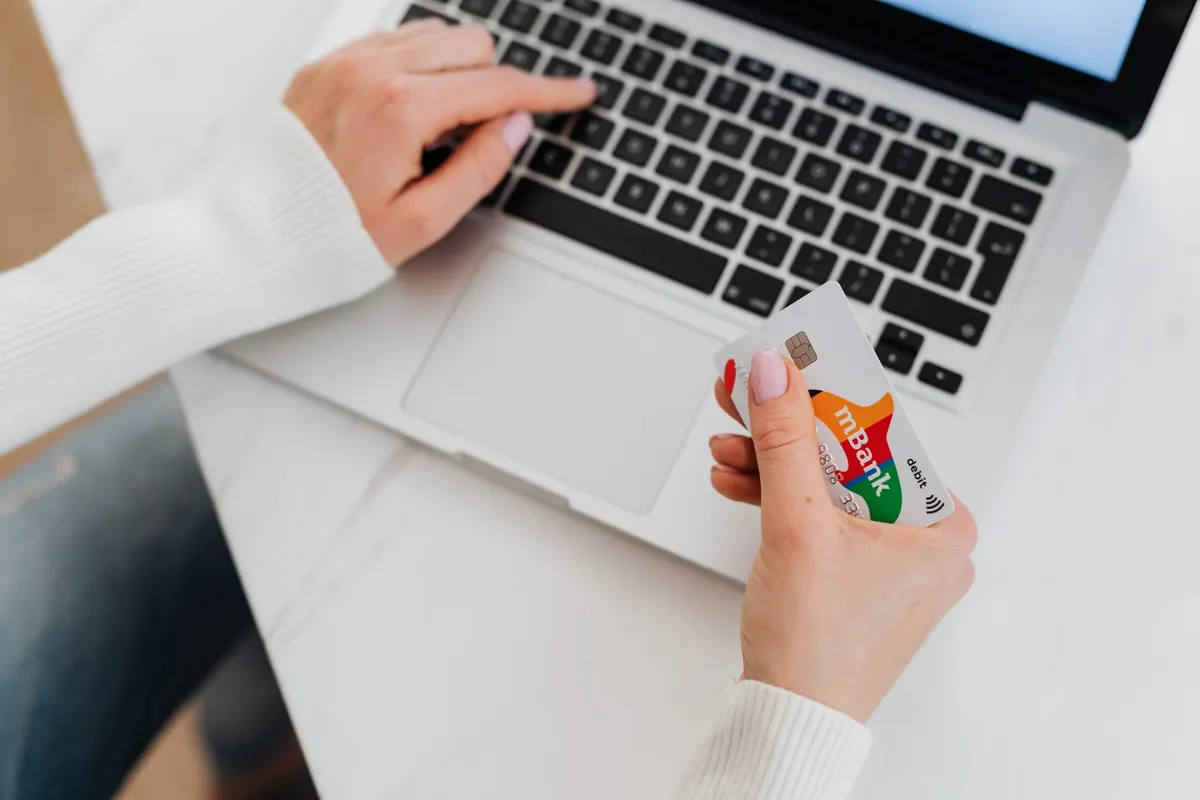 Holiday Shopping Cybersecurity: How to Avoid Scams on Black Friday and Cyber Monday
